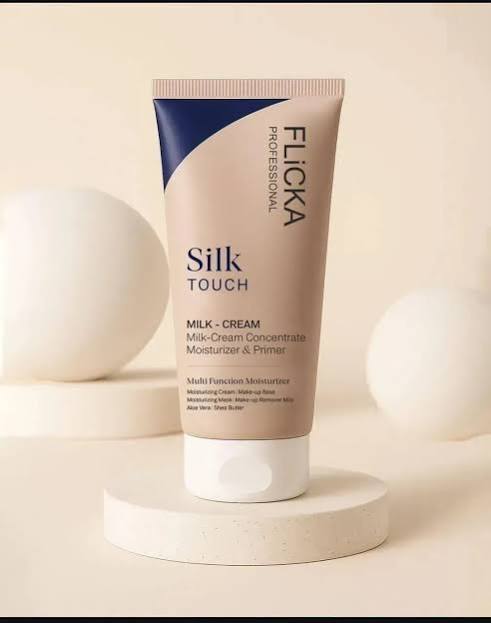 FLICKA Silk Touch Cream Moisturizer + Primer
